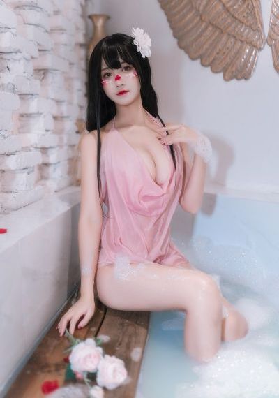 一脸嫌弃表情的妹子给你看胖次_BD韩语完整在线观看