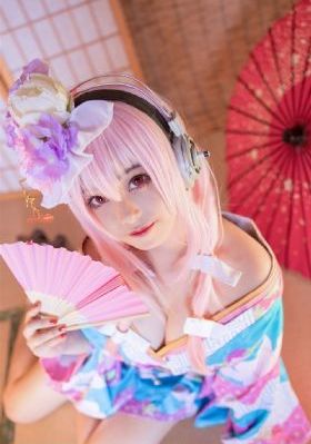 天美蜜桃果冻免费看_BD国语手机在线看