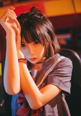 吴雪雯《肉香》无删减版_HD电影在线看